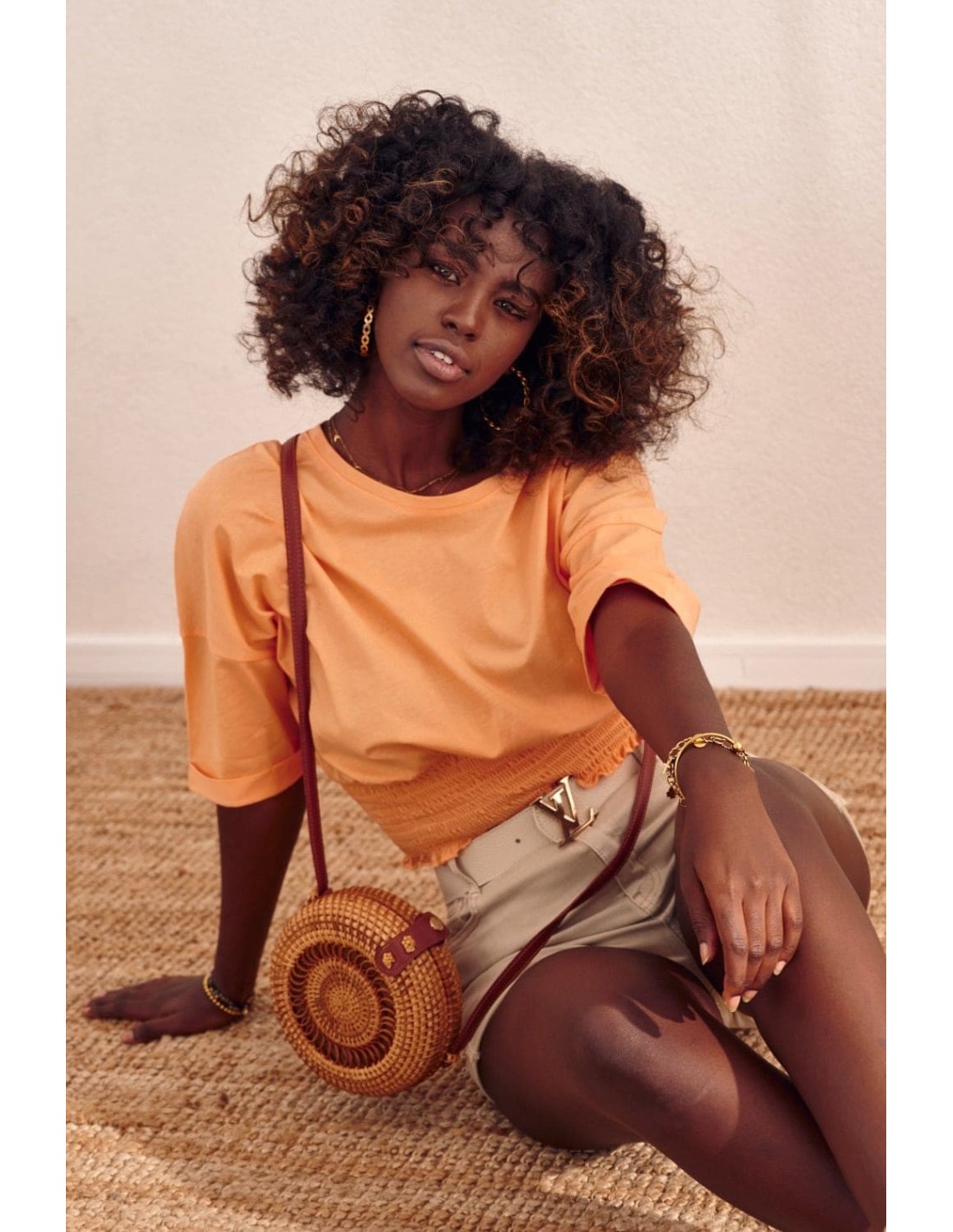 Short T-shirt with a wide cuff, apricot MP14546 - Online store - Boutique